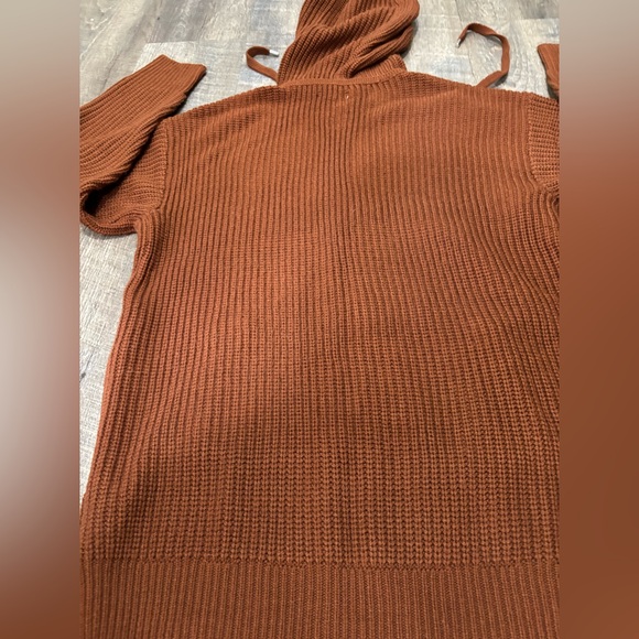 NINE WEST  Hooded Knit ~ Full Zip ~ Sweater.
MEDI/ Rusted chest brown! - Picture 9 of 15